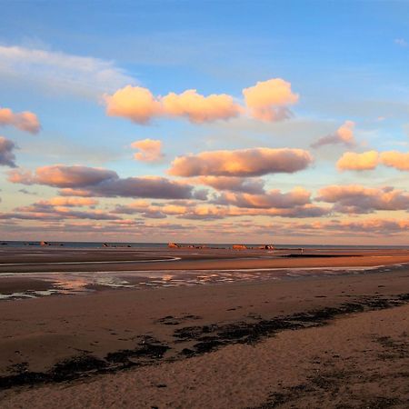 Gites " Arromanches" Ou "Bord De Mer Pmr" 2 Chambres En Front De Mer A Asnelles , 3Km D'Arromanches, 10Km De Bayeux Εξωτερικό φωτογραφία
